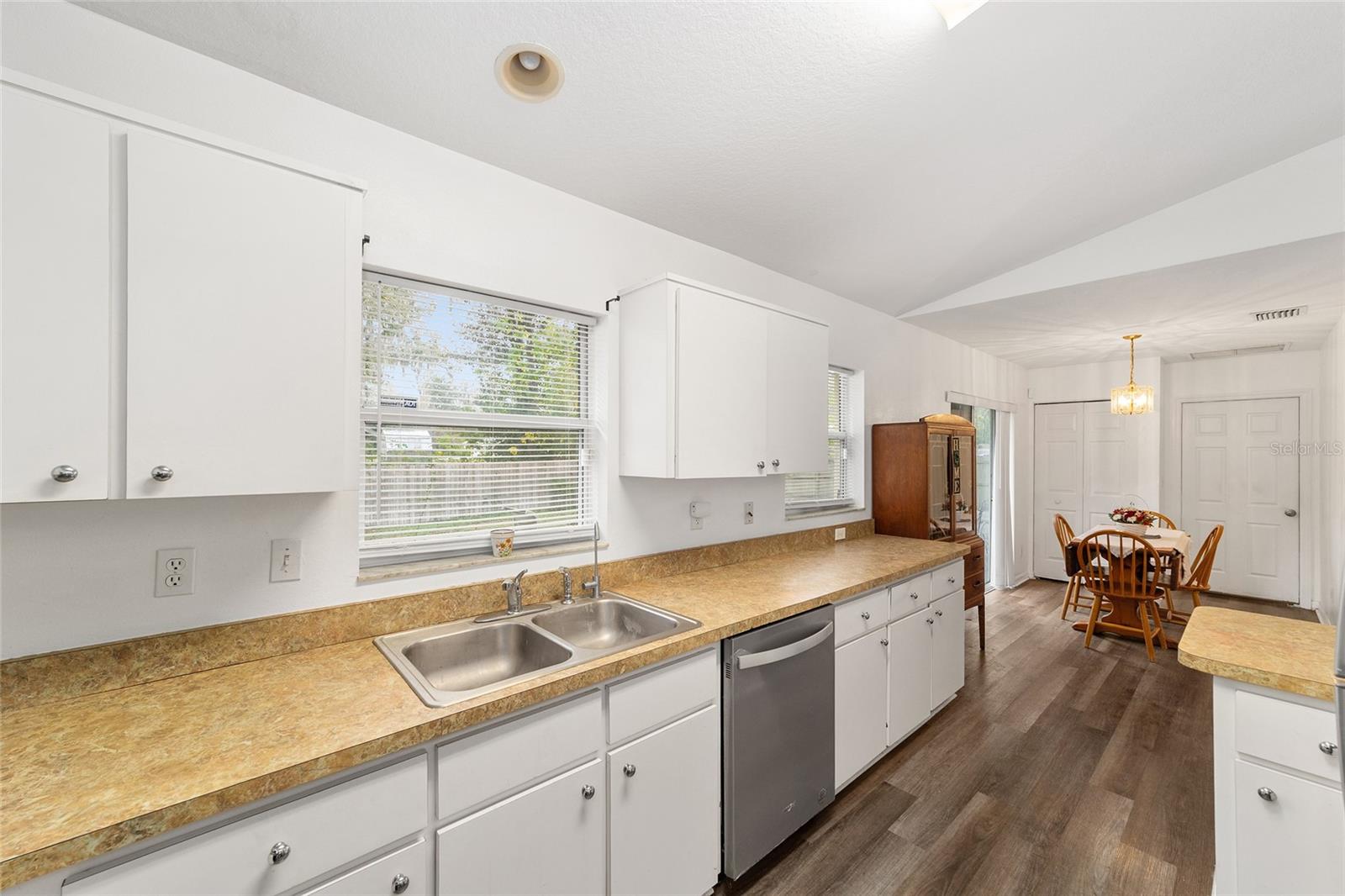 Image 14 of 34 For 6425 12th Avenue