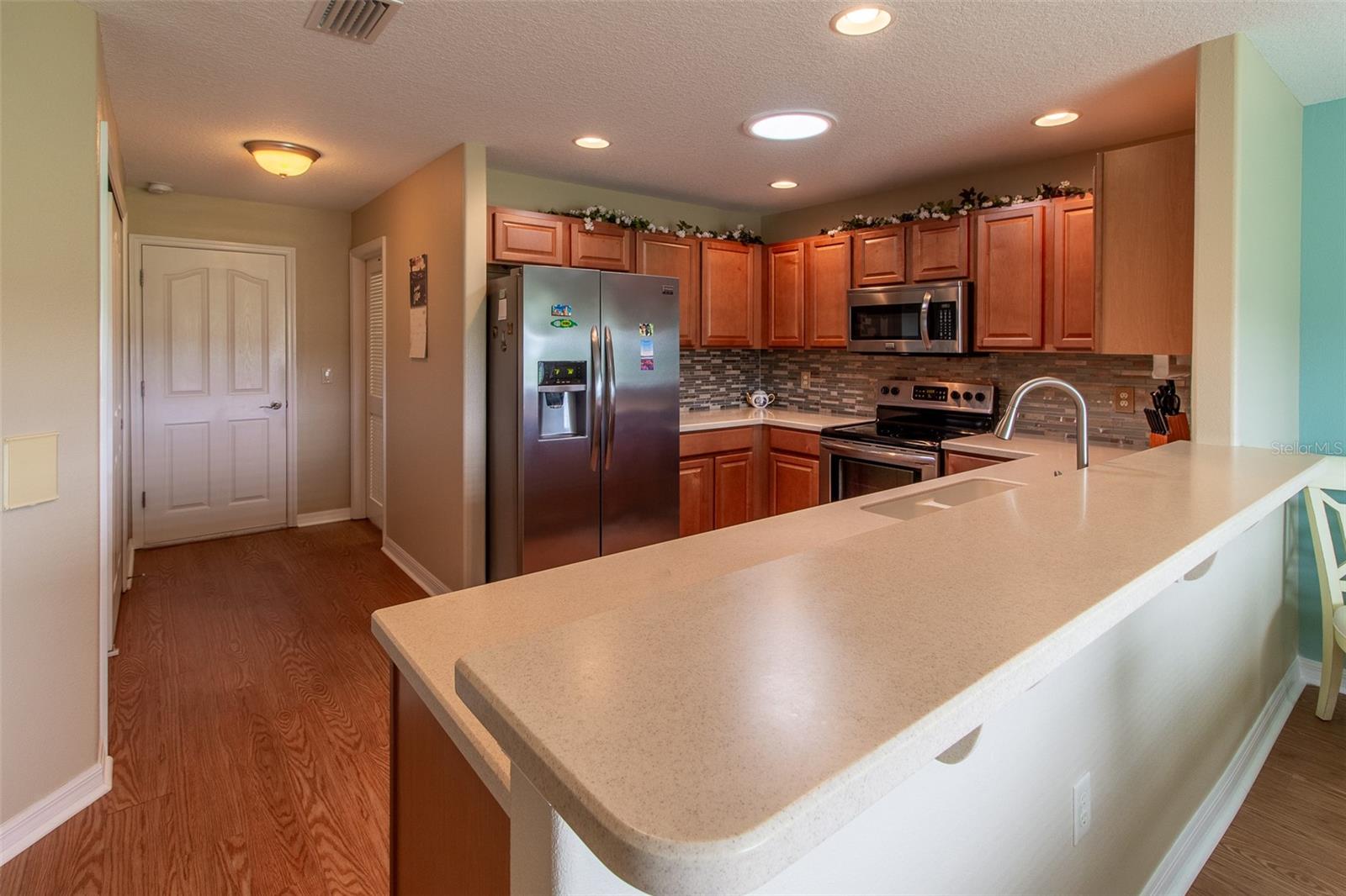 Image 8 of 37 For 16215 15th Court