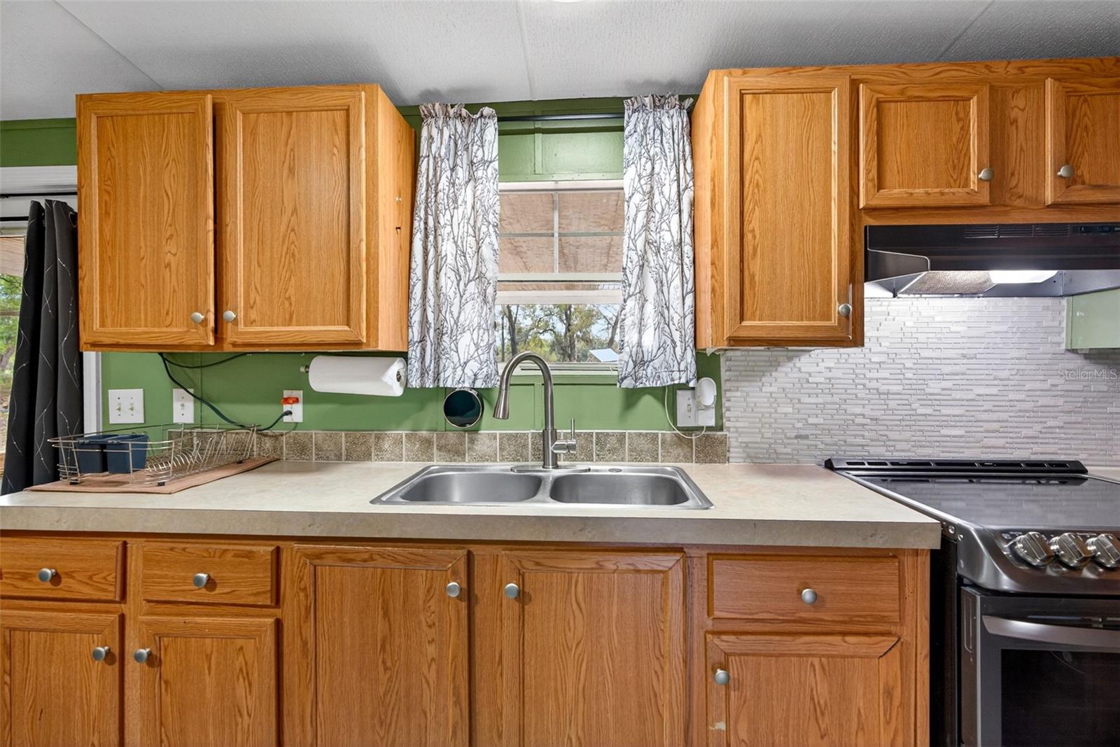 Image 10 of 39 For 16820 165th Avenue