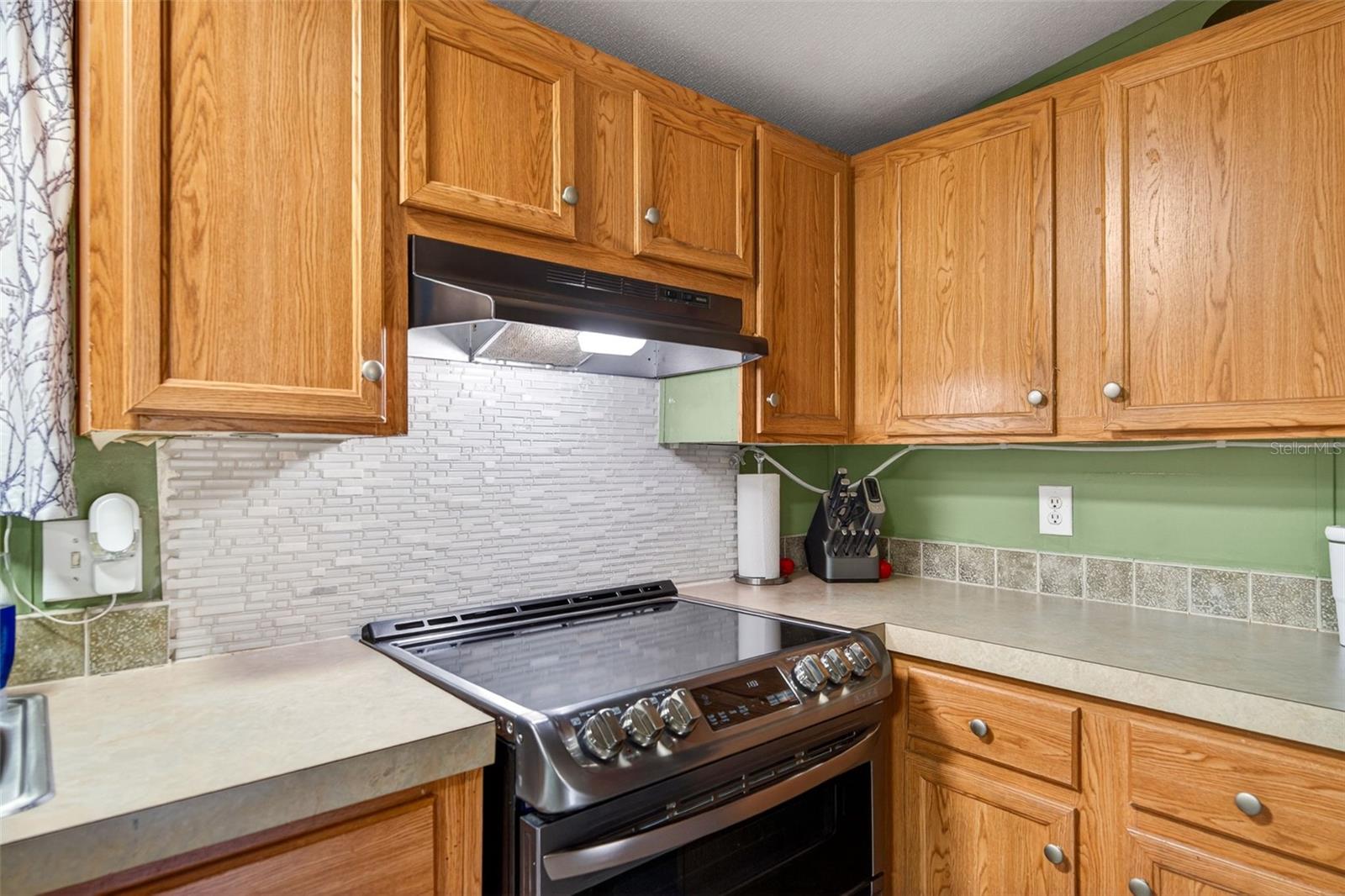 Image 11 of 39 For 16820 165th Avenue