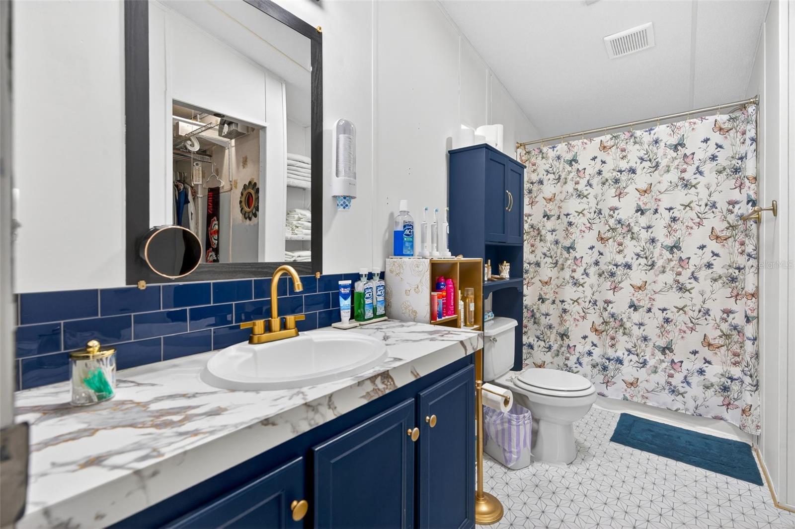 Image 17 of 39 For 16820 165th Avenue