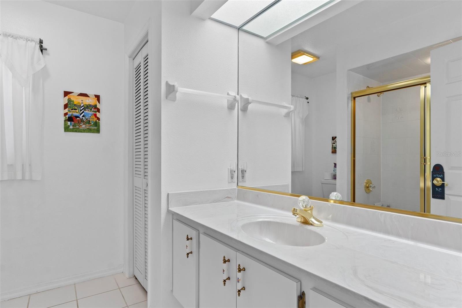 Listing photo id 28 for 13 Cupania Court