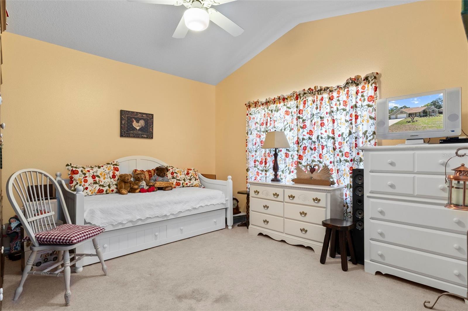 Listing photo id 29 for 13 Cupania Court