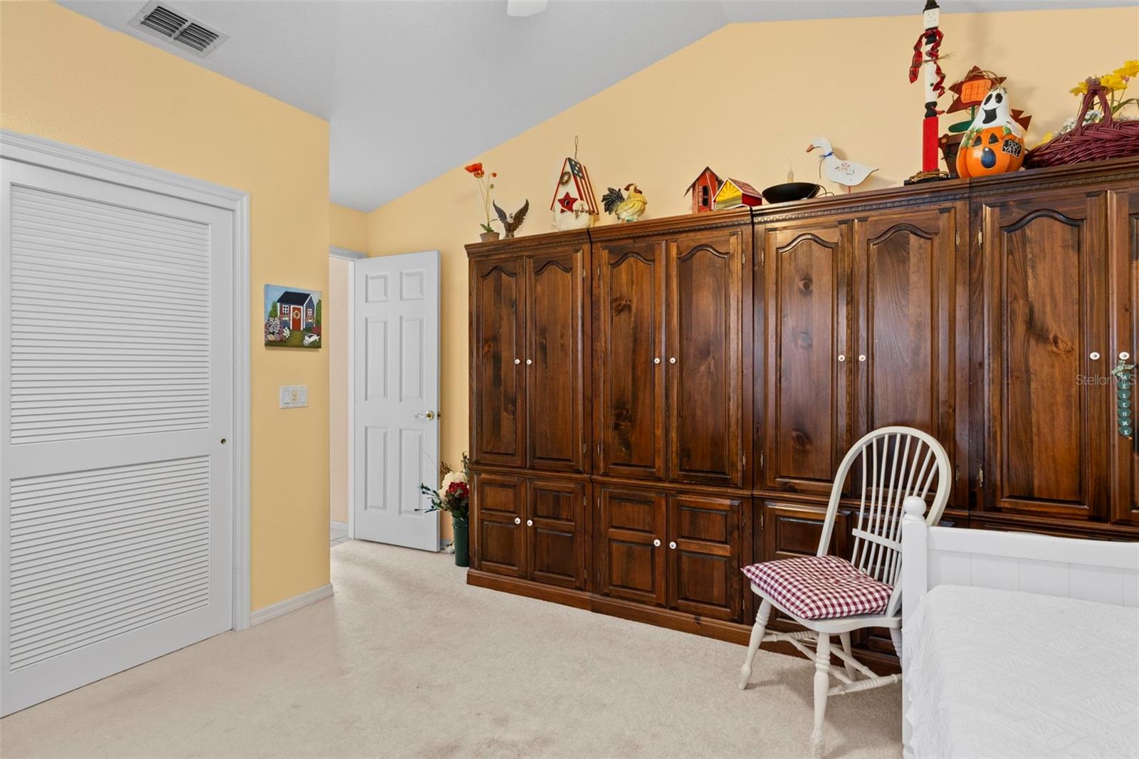 Listing photo id 30 for 13 Cupania Court