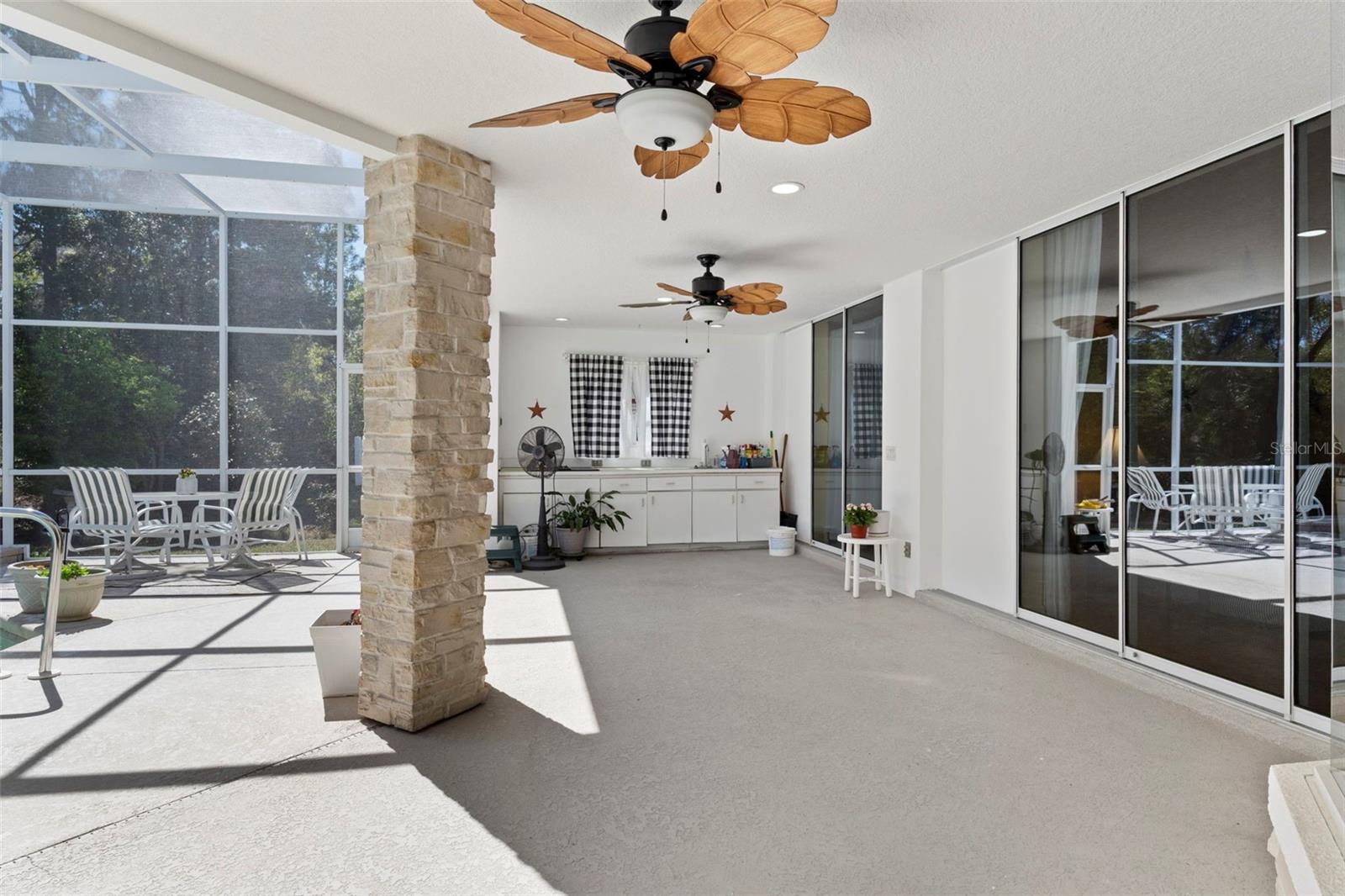 Listing photo id 31 for 13 Cupania Court