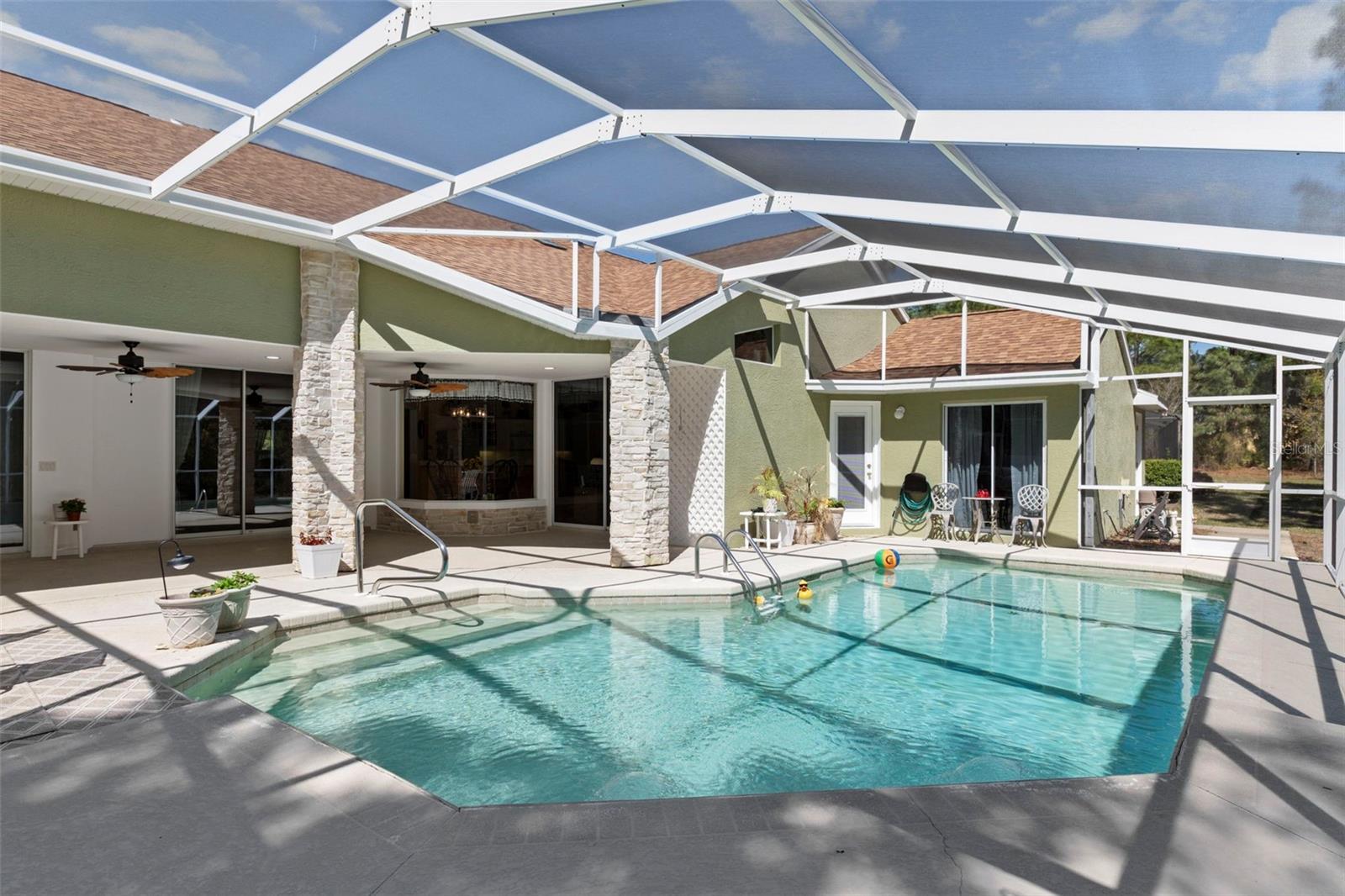 Listing photo id 34 for 13 Cupania Court