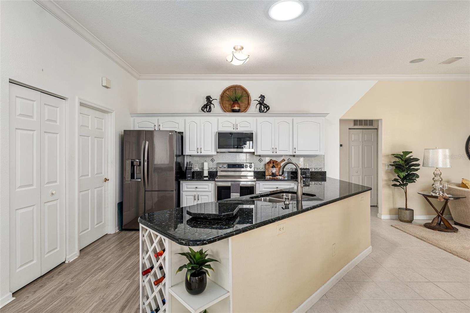 Image 32 of 91 For 5711 25th Loop