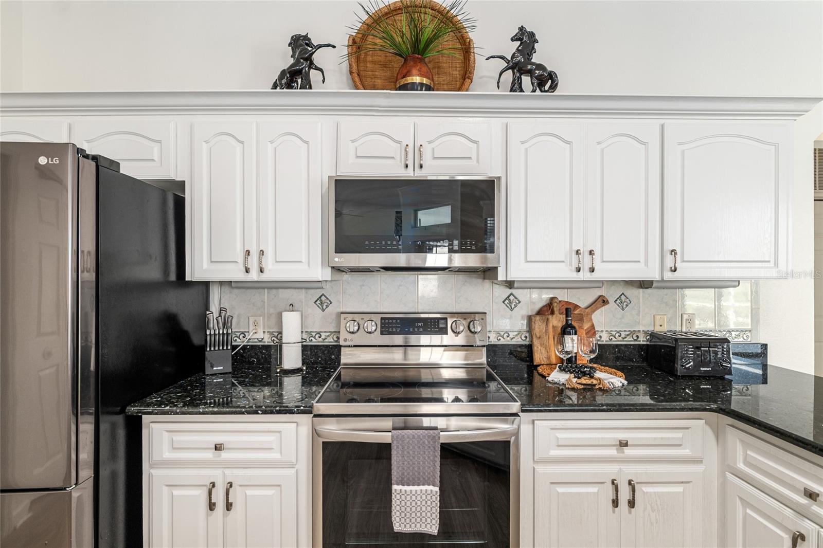 Image 36 of 91 For 5711 25th Loop