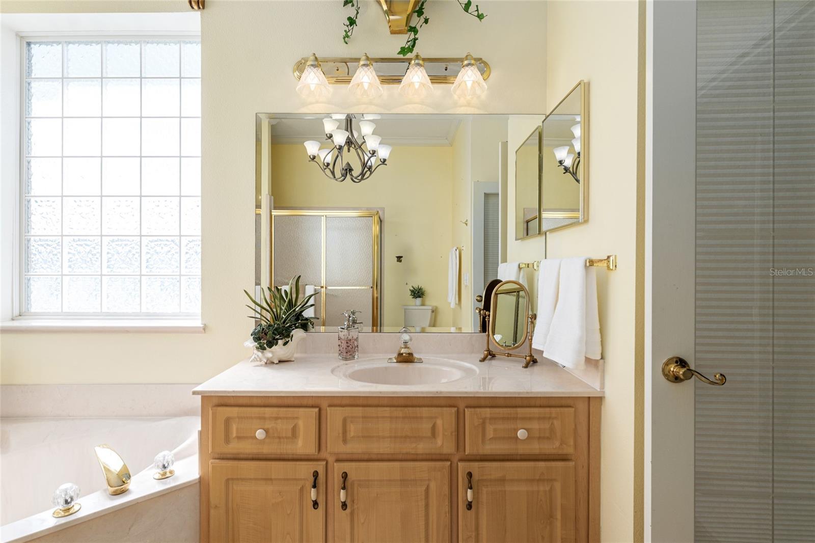 Image 48 of 91 For 5711 25th Loop