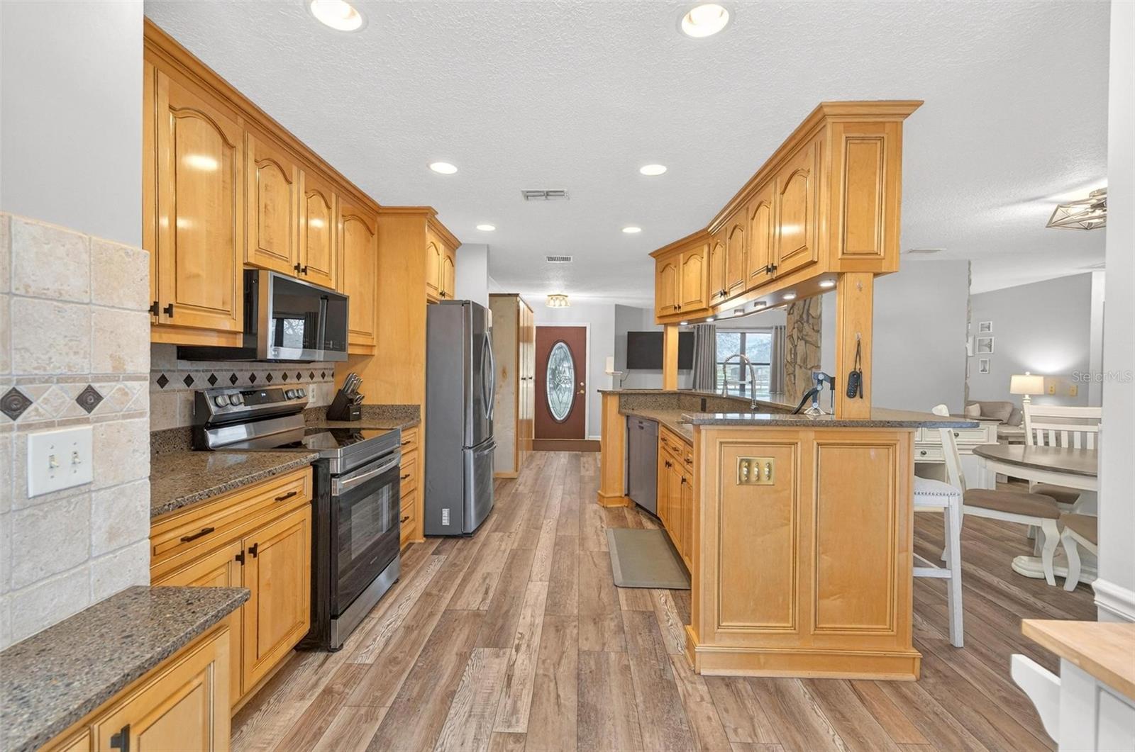 Image 11 of 100 For 12650 98th Lane