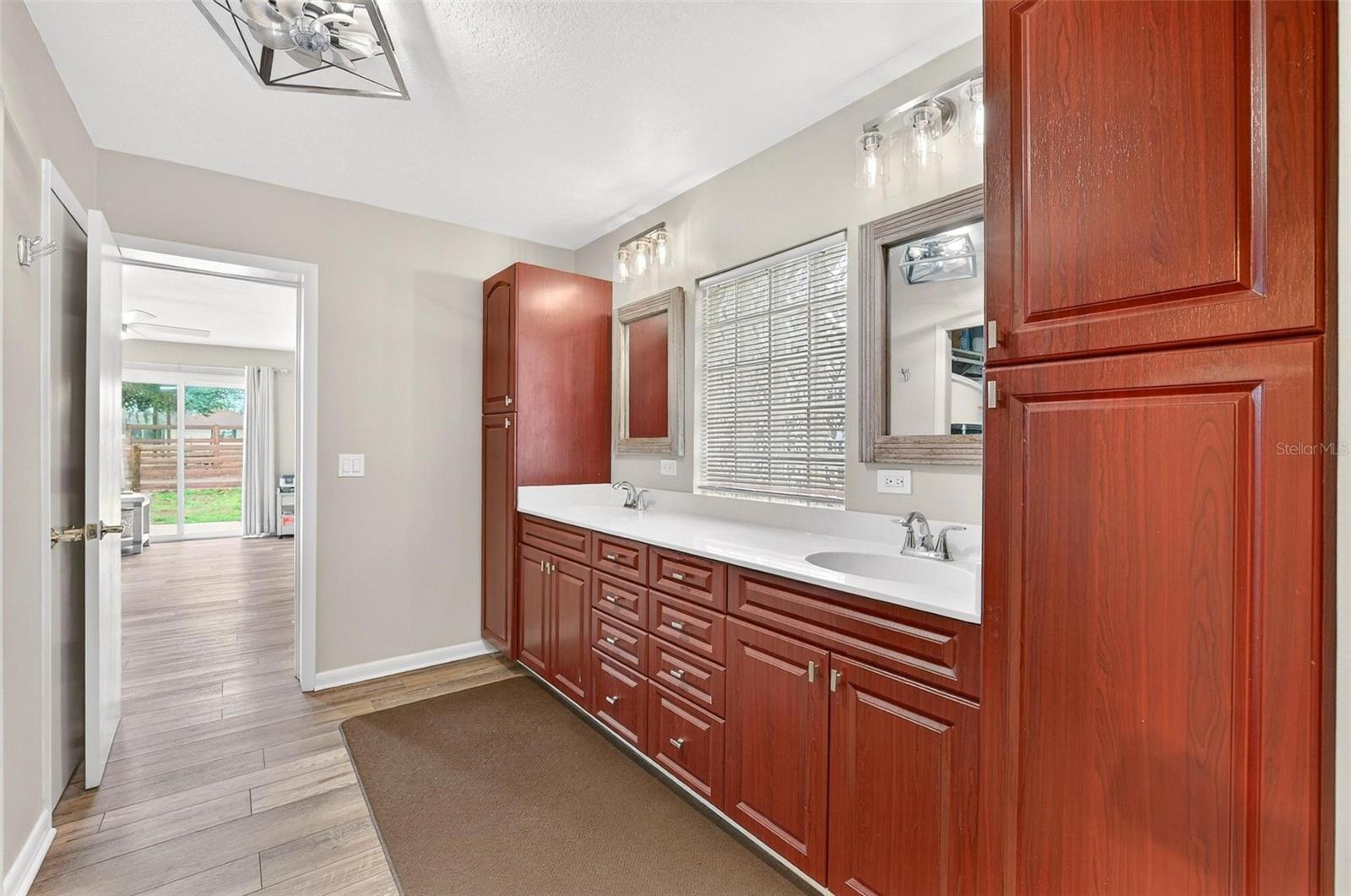 Image 33 of 100 For 12650 98th Lane