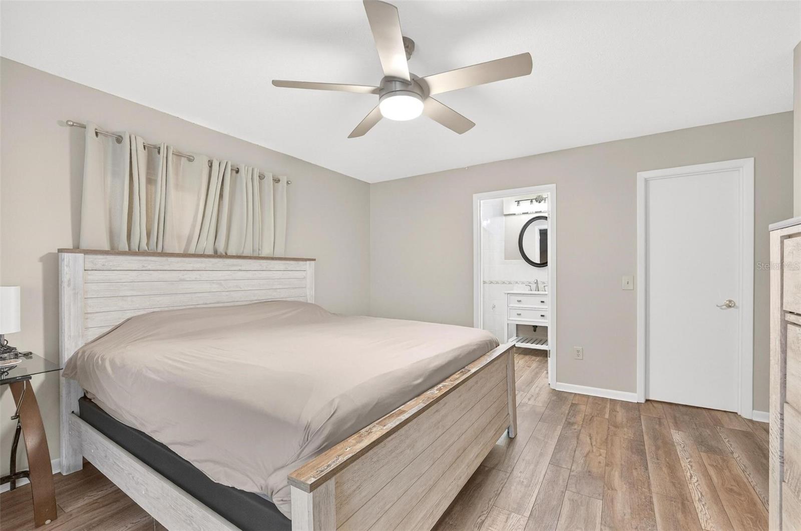 Image 39 of 100 For 12650 98th Lane