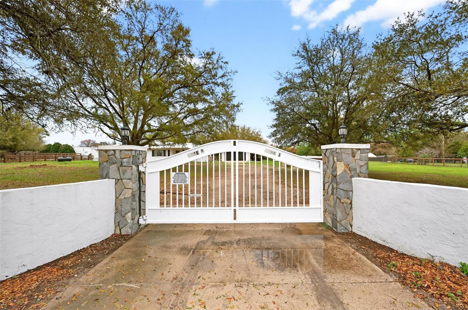 Image 4 of 100 For 12650 98th Lane