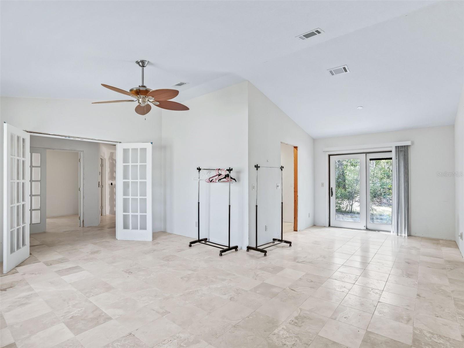 Image 11 of 41 For 10120 71st Court