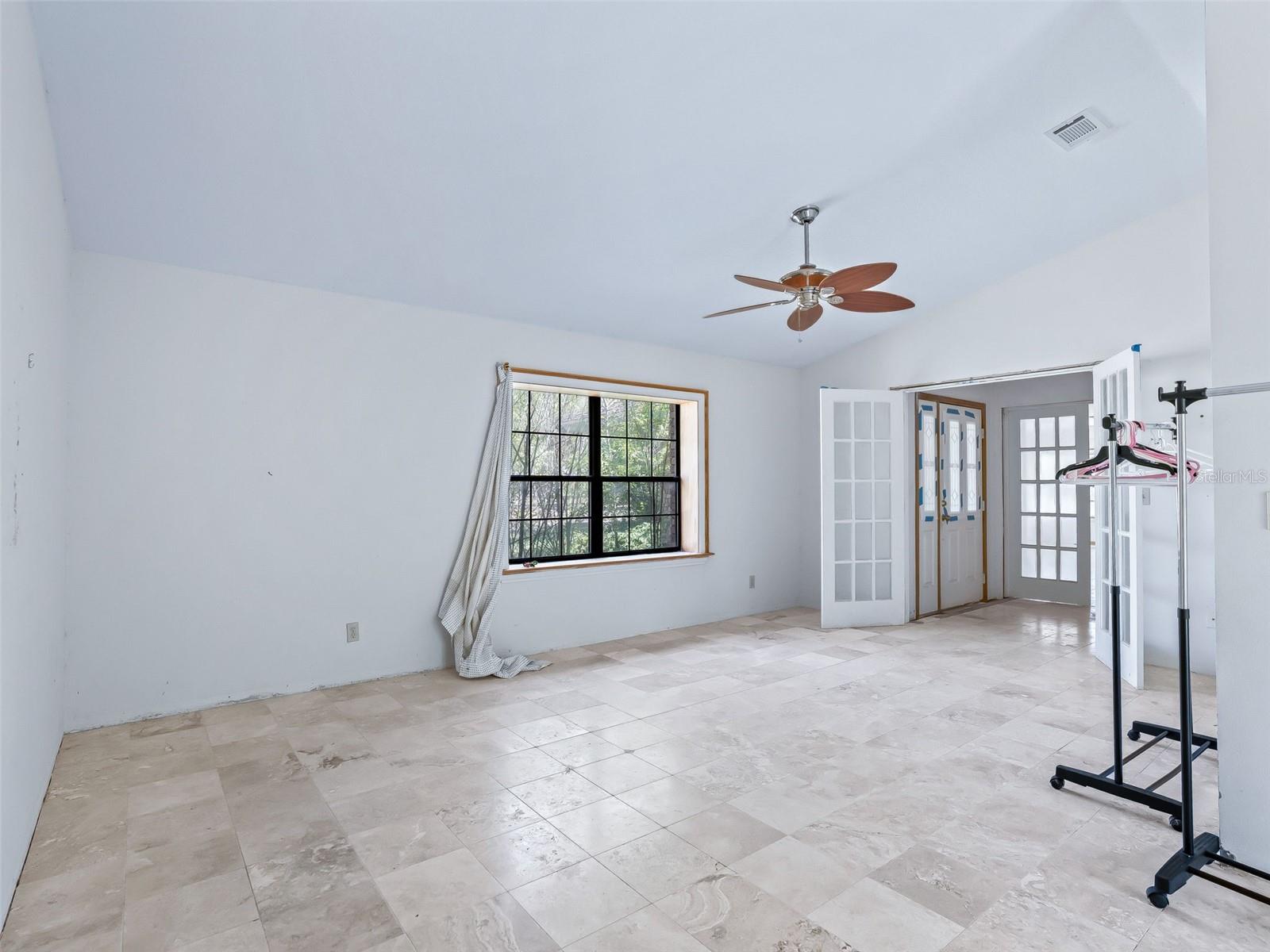 Image 12 of 41 For 10120 71st Court