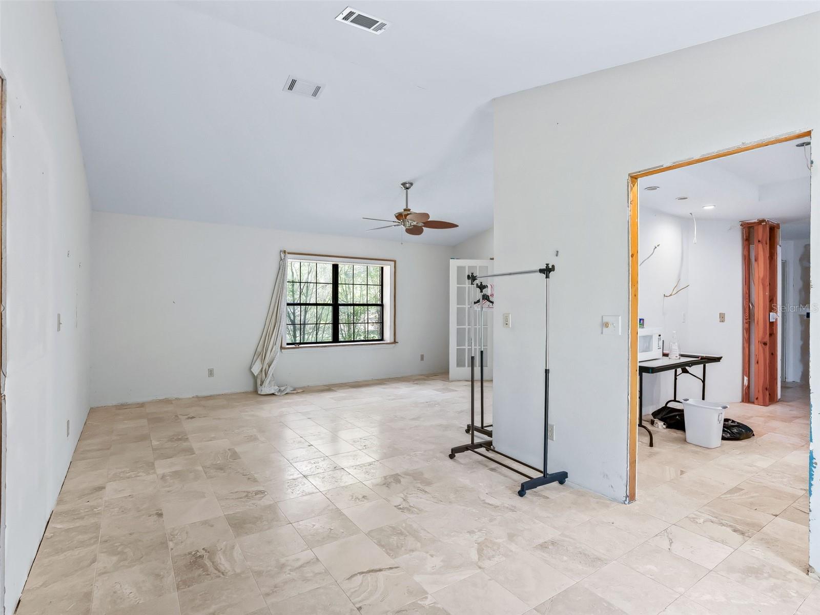 Image 13 of 41 For 10120 71st Court