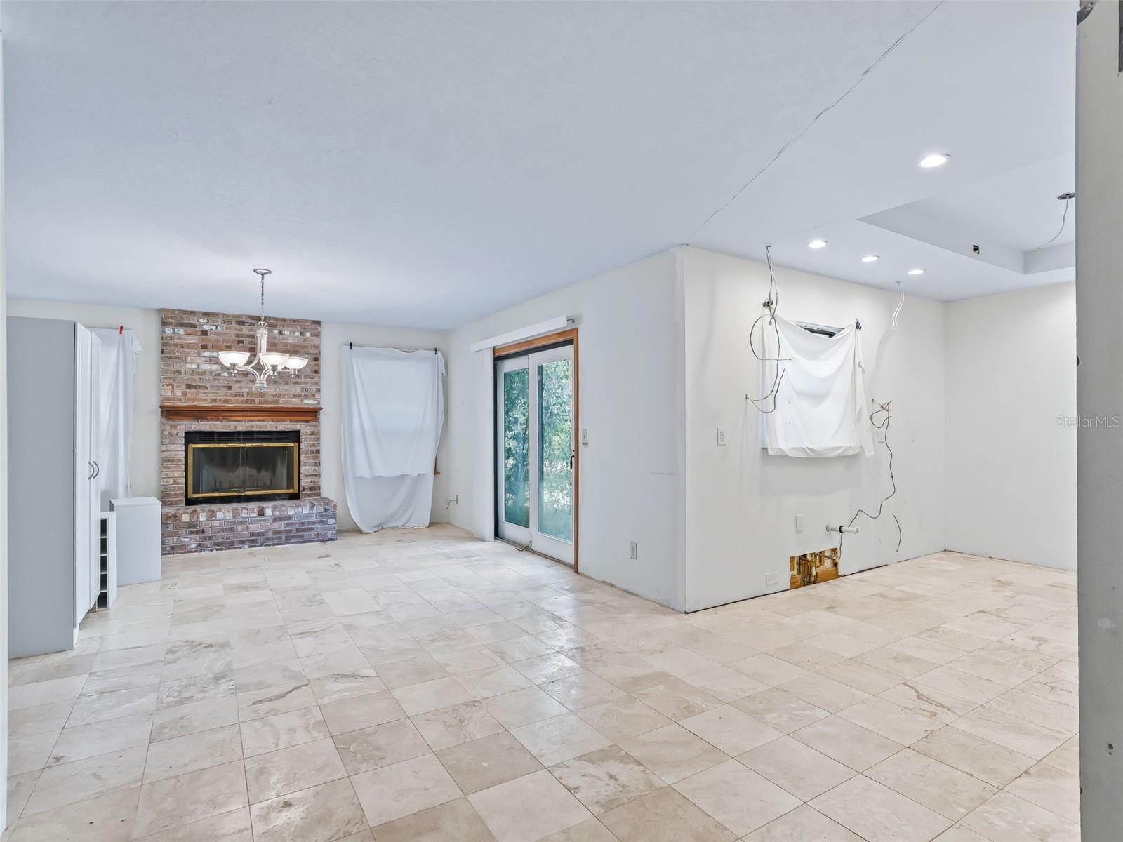 Image 15 of 41 For 10120 71st Court