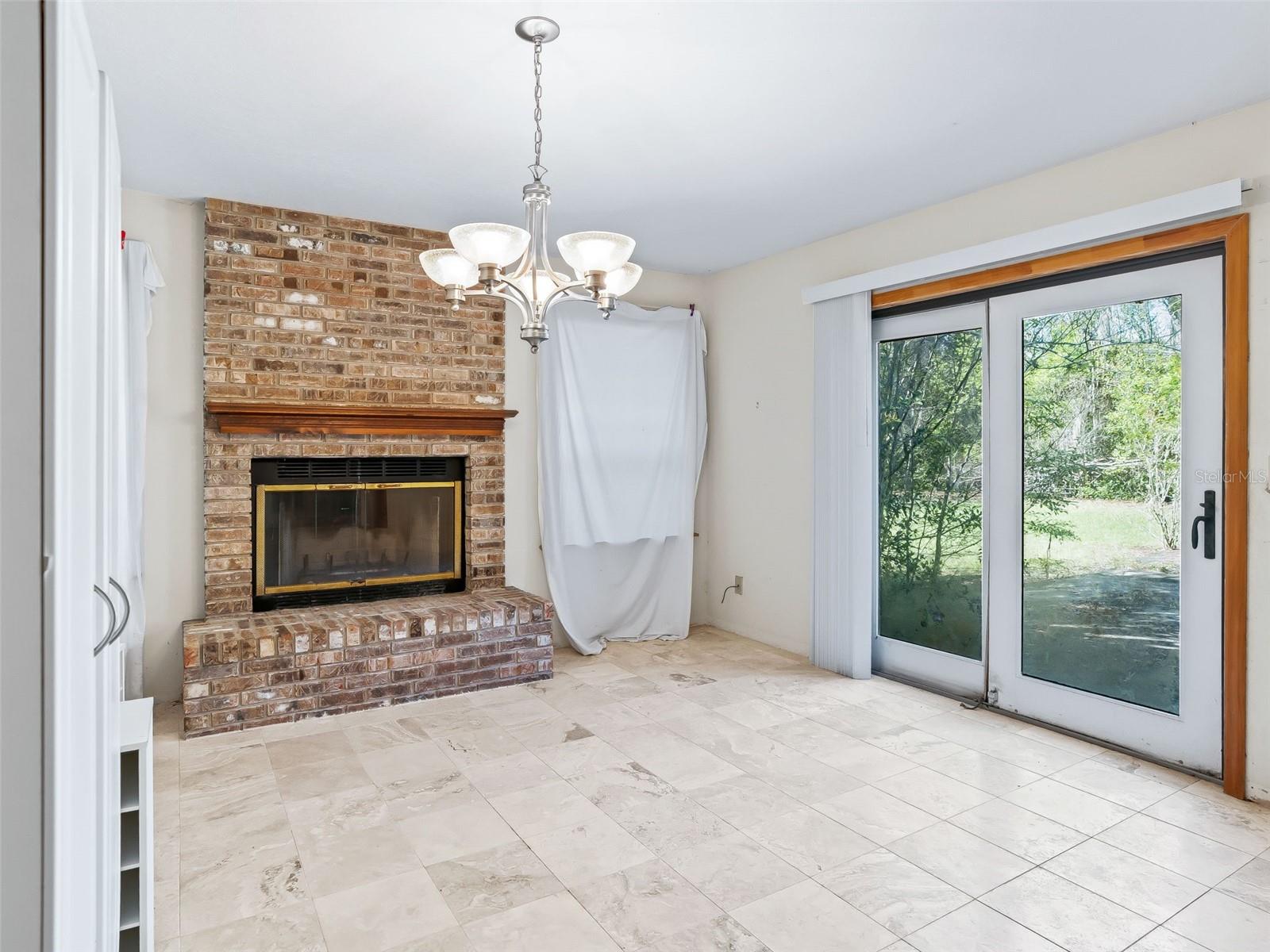 Image 19 of 41 For 10120 71st Court