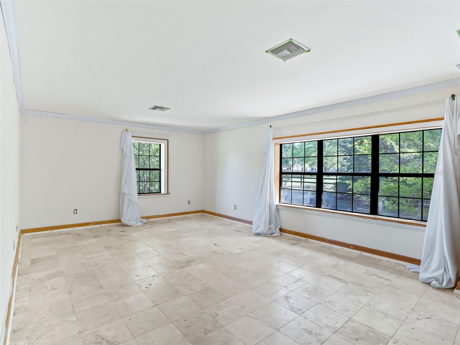 Image 22 of 41 For 10120 71st Court