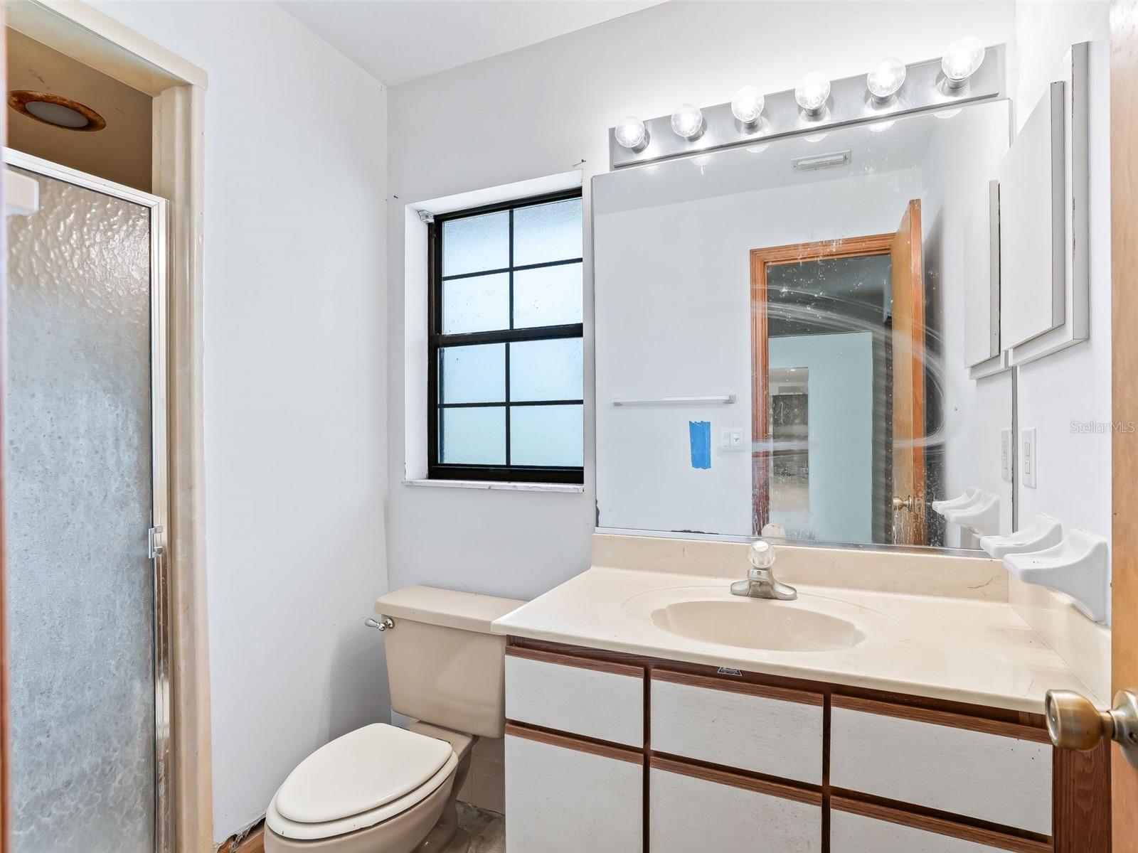 Image 27 of 41 For 10120 71st Court