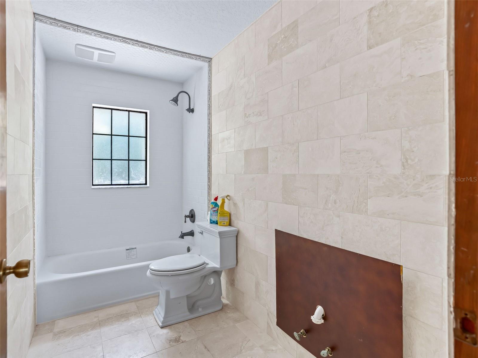 Image 32 of 41 For 10120 71st Court