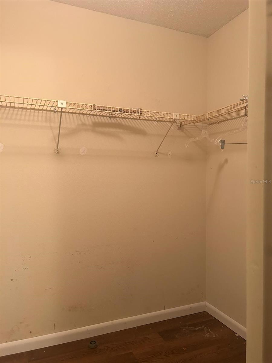 Image 12 of 26 For 568 Silver Course Loop