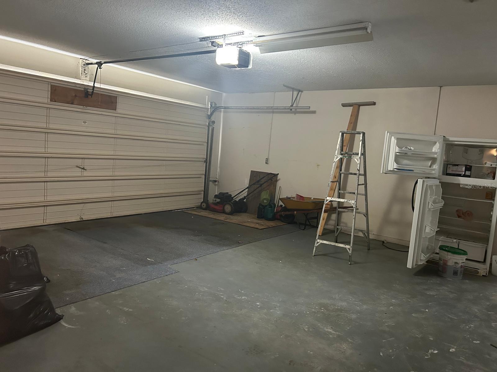 Image 20 of 26 For 568 Silver Course Loop