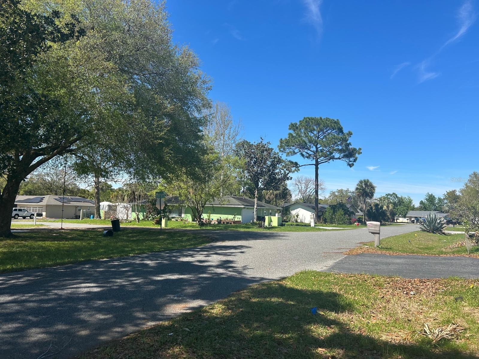 Image 22 of 26 For 568 Silver Course Loop