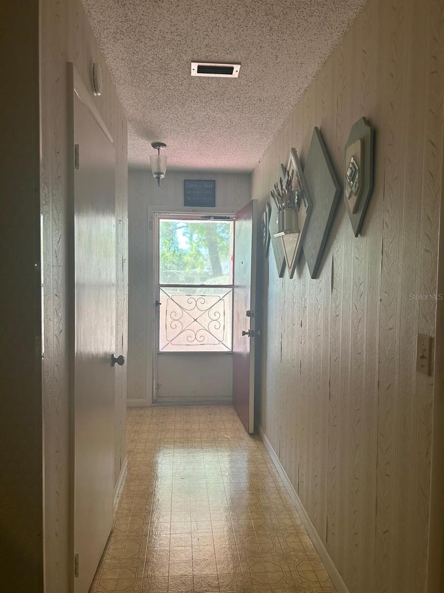 Image 3 of 26 For 568 Silver Course Loop