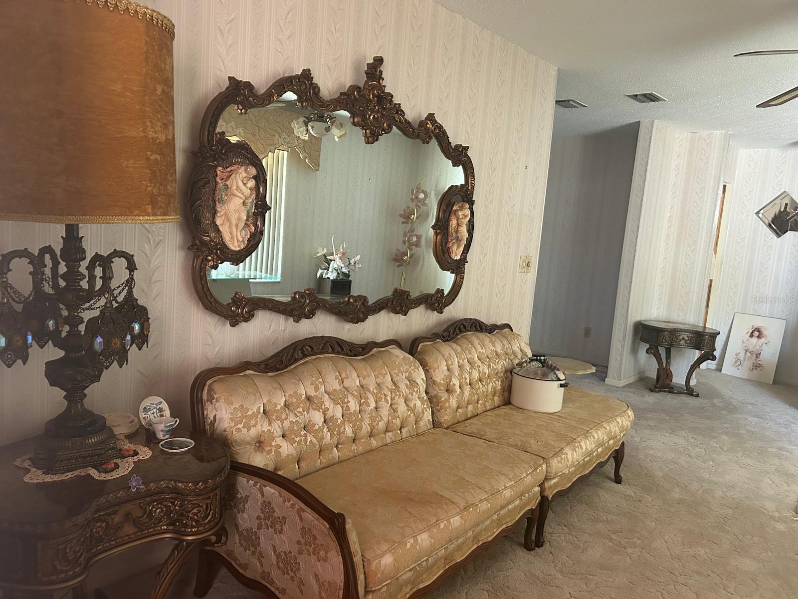 Image 4 of 26 For 568 Silver Course Loop