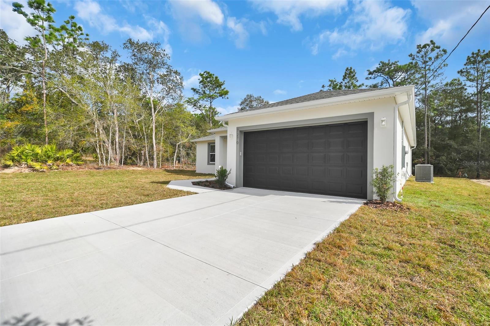 Image 5 of 35 For 7270 Glenridge Circle 13