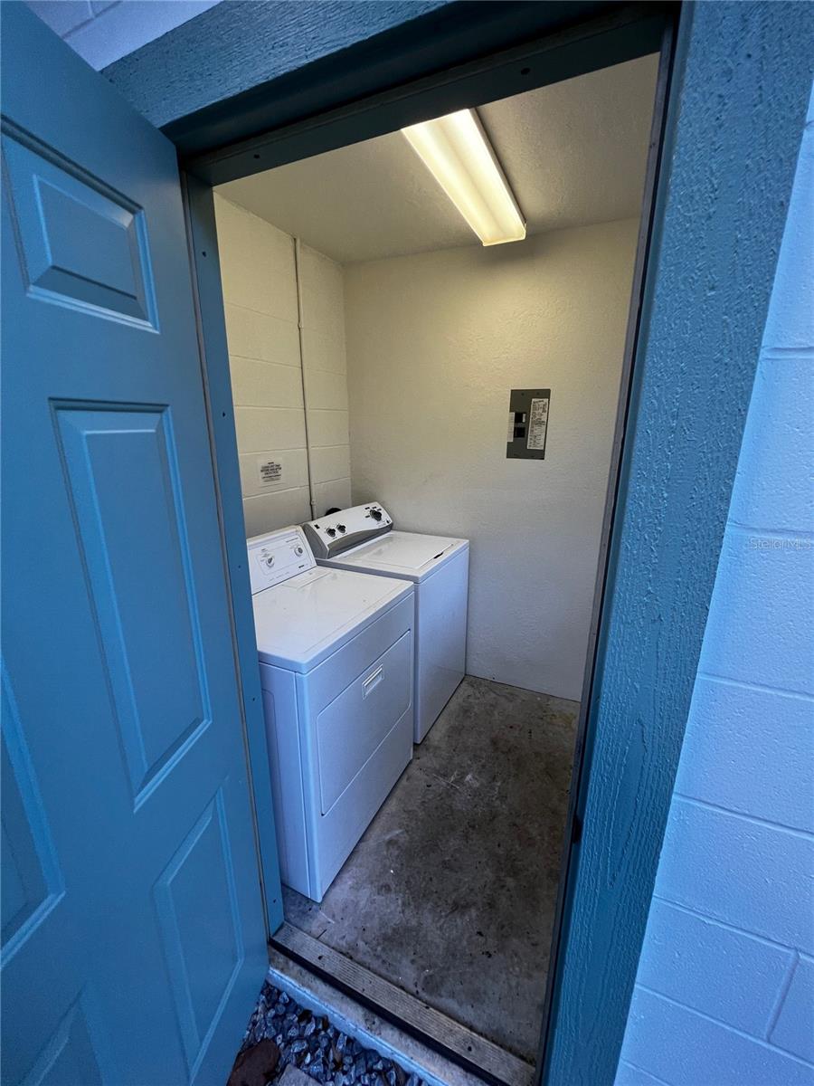 Image 30 of 34 For 1222 3rd Street