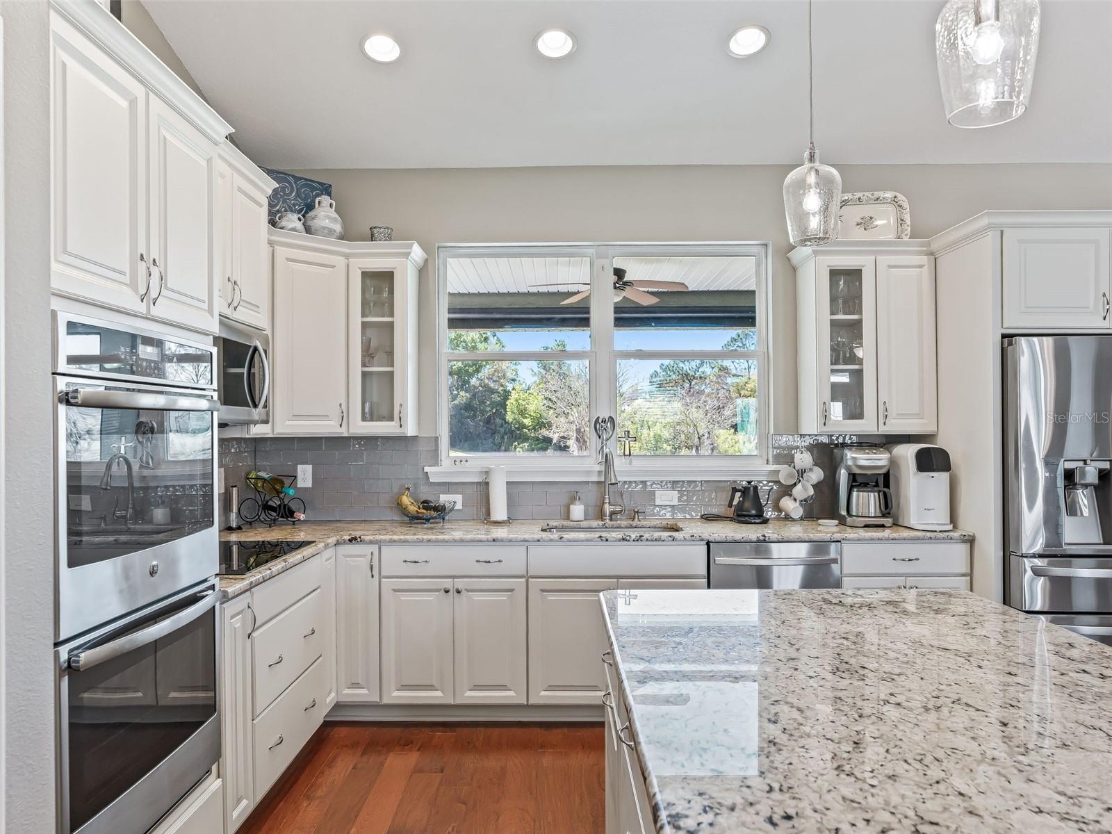 Image 14 of 54 For 1410 Meadow View Way