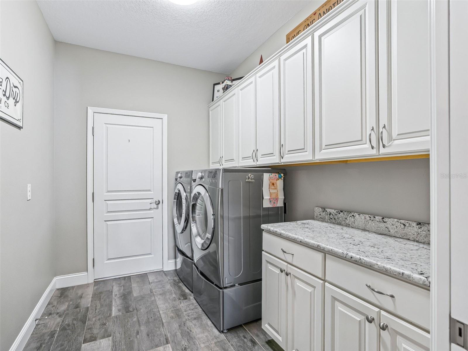 Image 33 of 54 For 1410 Meadow View Way