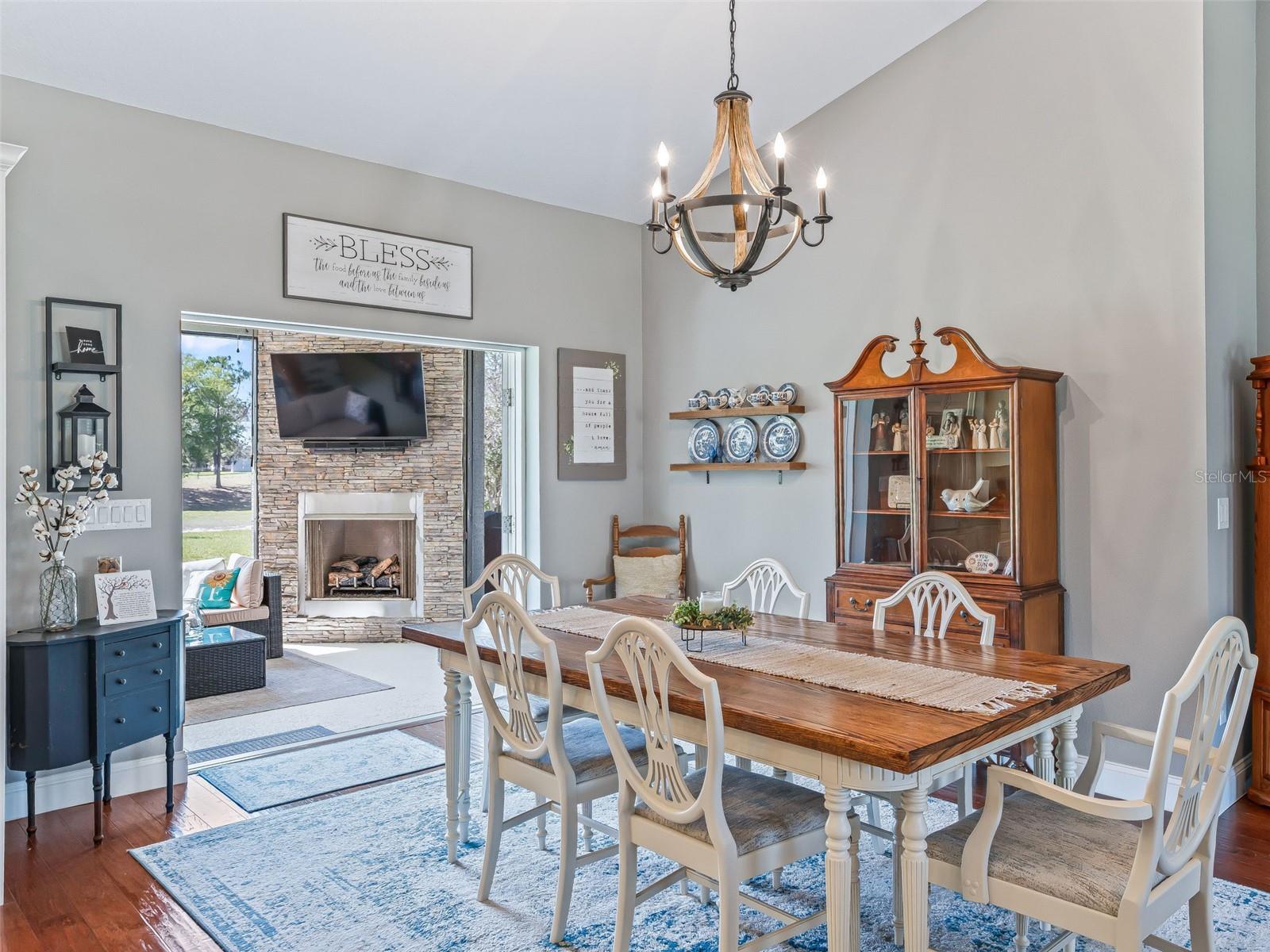 Image 9 of 54 For 1410 Meadow View Way