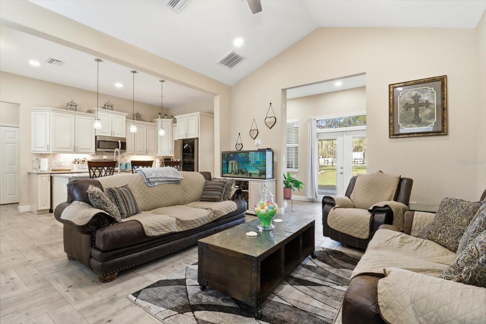 Listing photo id 9 for 16146 Magnolia Warbler Road