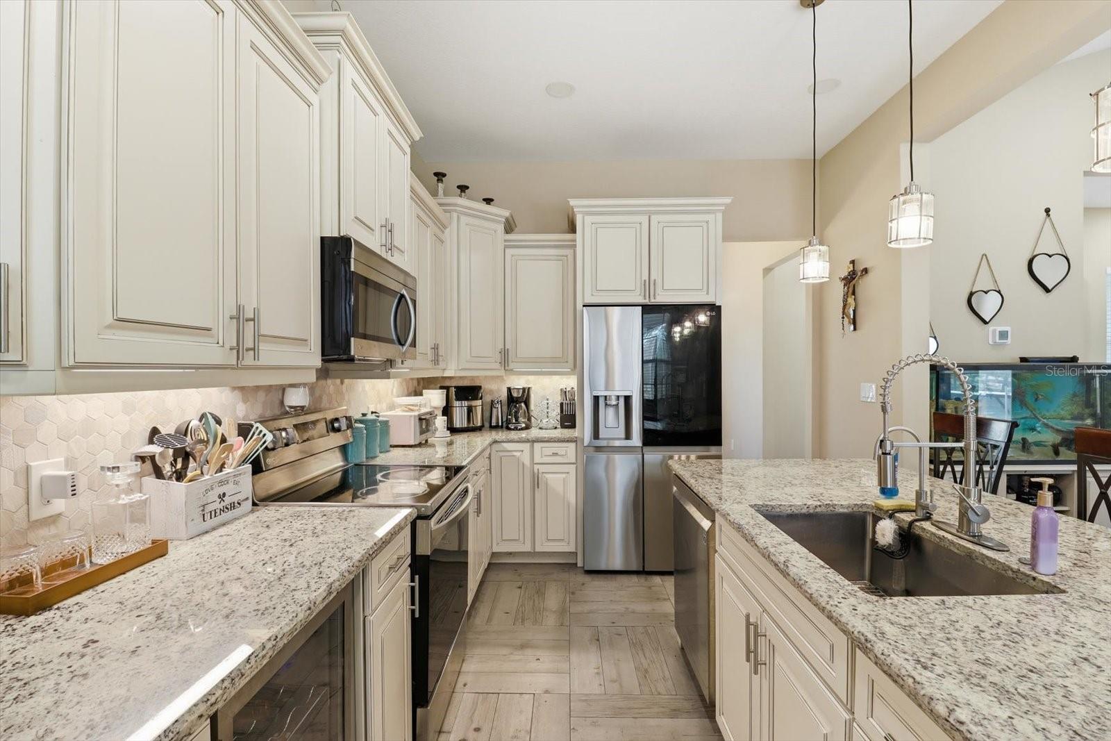 Listing photo id 11 for 16146 Magnolia Warbler Road