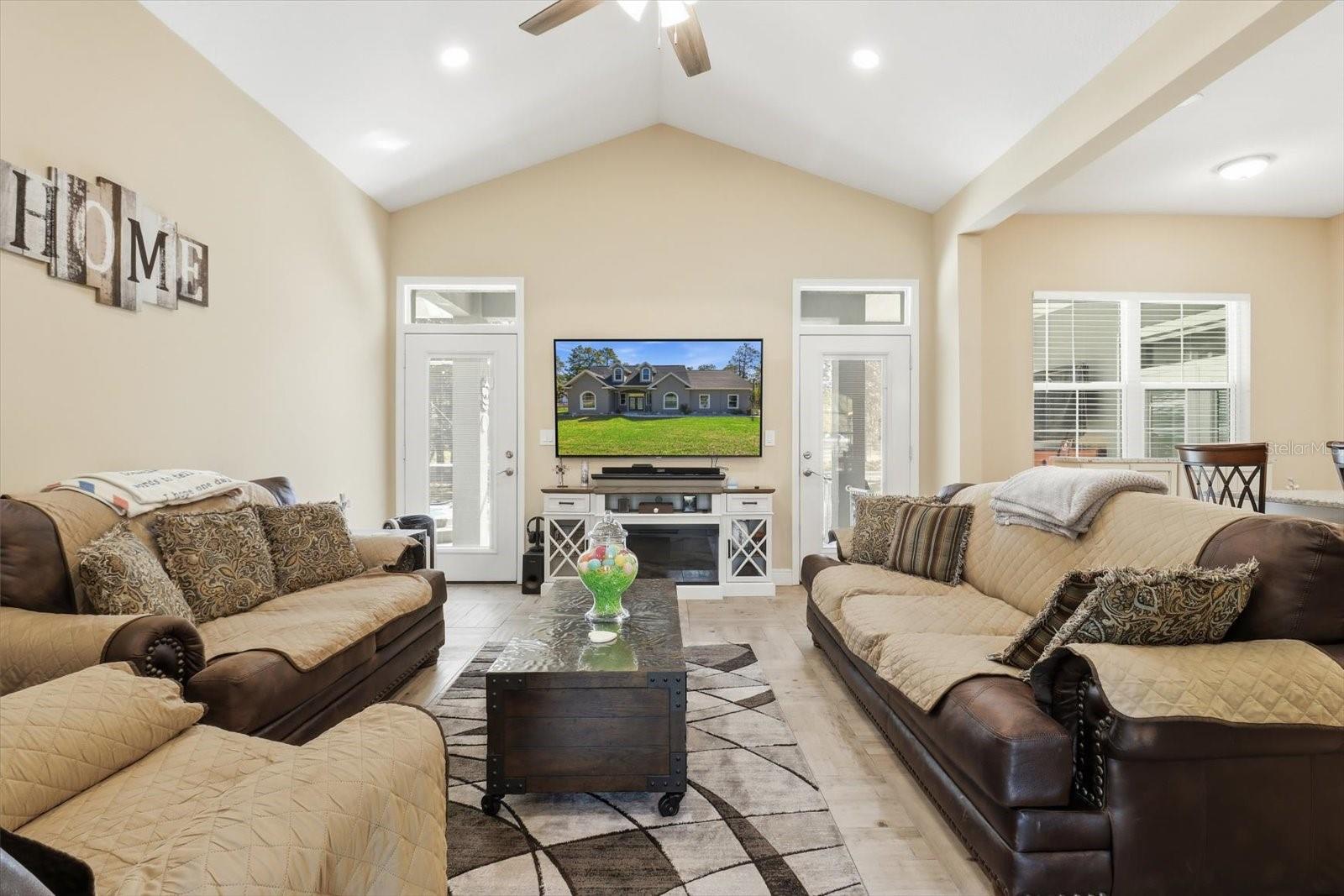 Listing photo id 7 for 16146 Magnolia Warbler Road