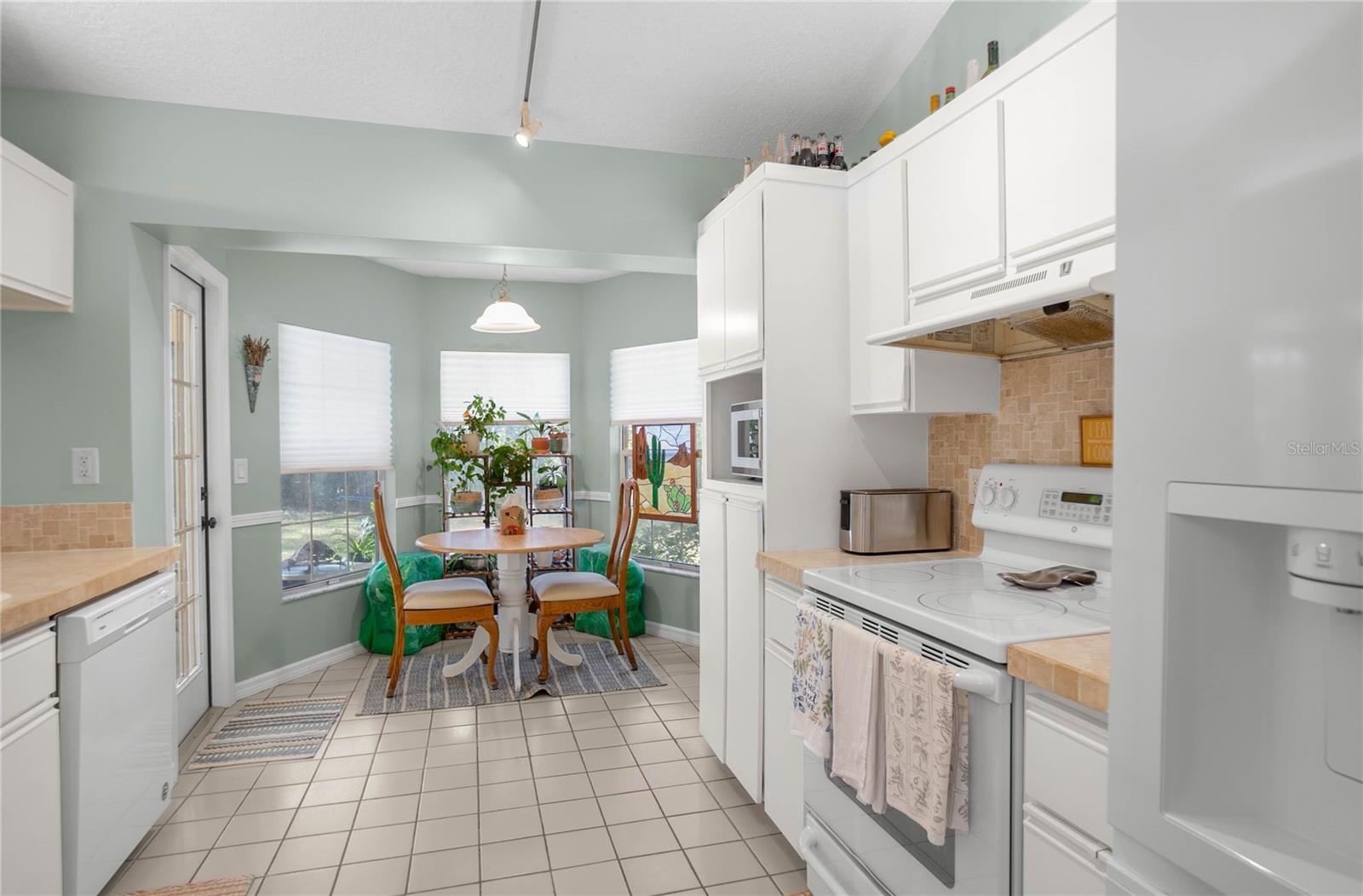 Image 13 of 56 For 826 Gaines Lane