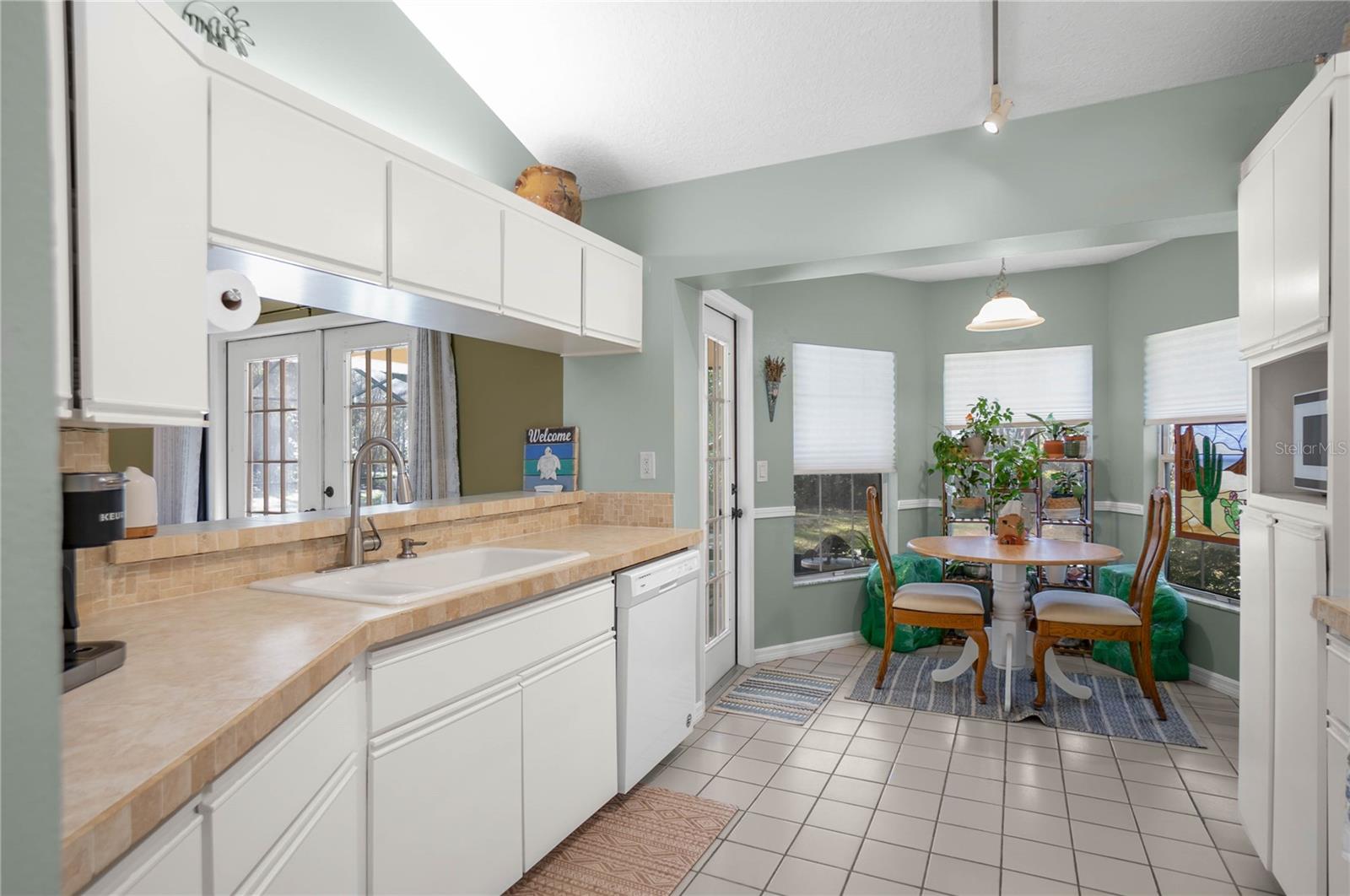 Image 14 of 56 For 826 Gaines Lane