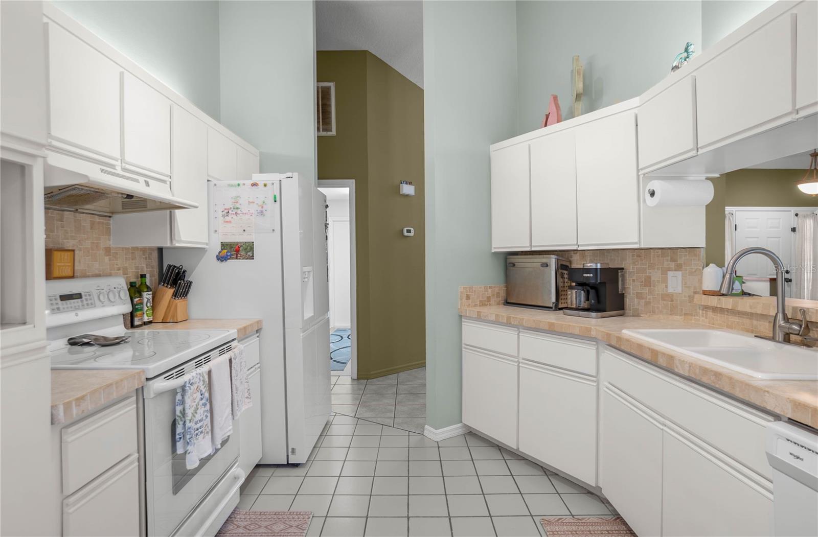 Image 15 of 56 For 826 Gaines Lane