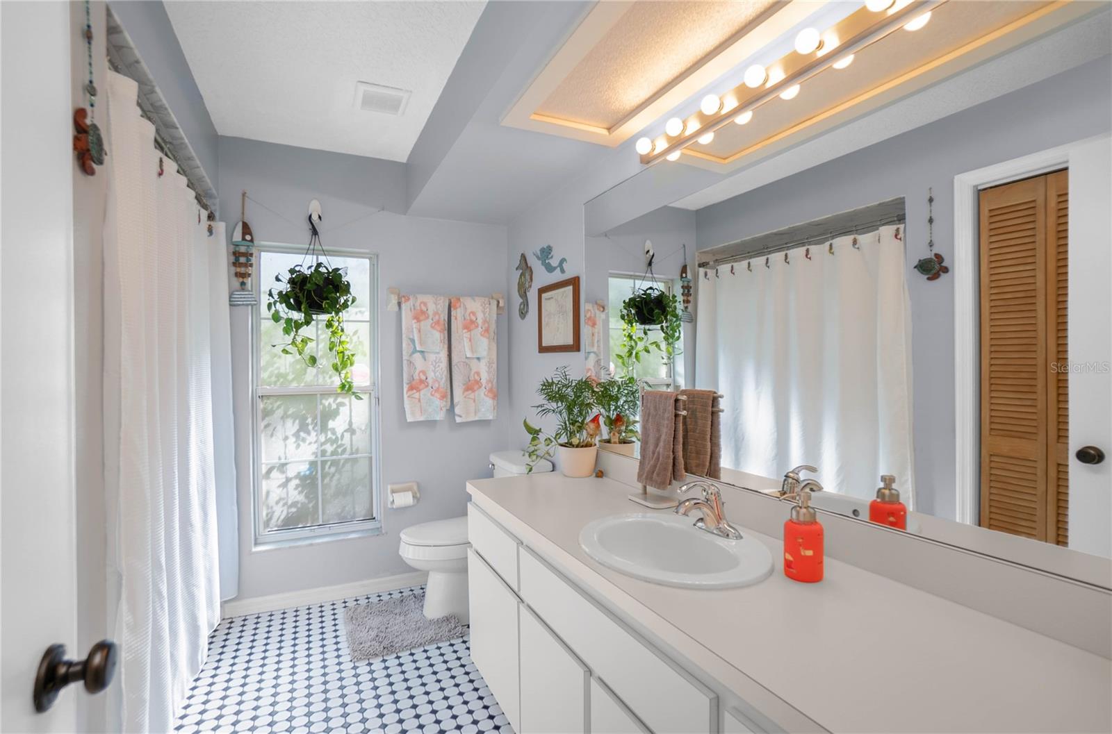 Image 22 of 56 For 826 Gaines Lane