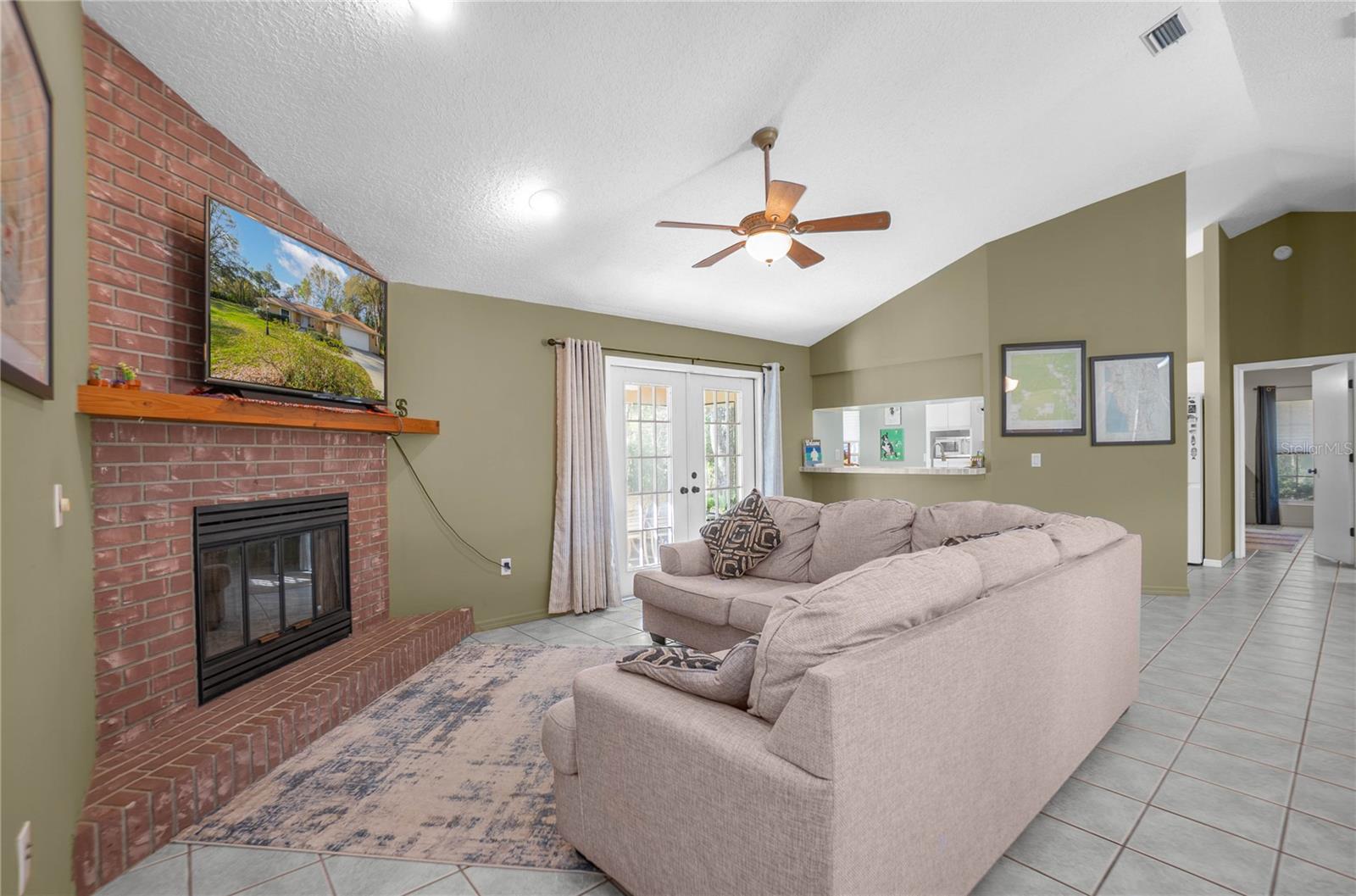 Image 9 of 56 For 826 Gaines Lane