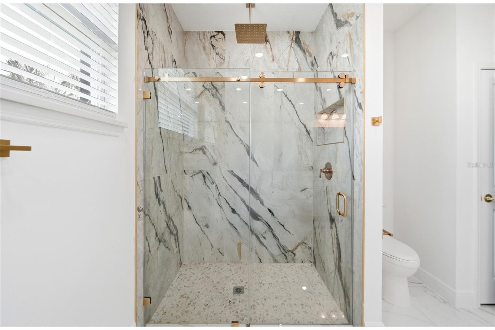 Image 19 of 35 For 2180 Cogan Drive Se