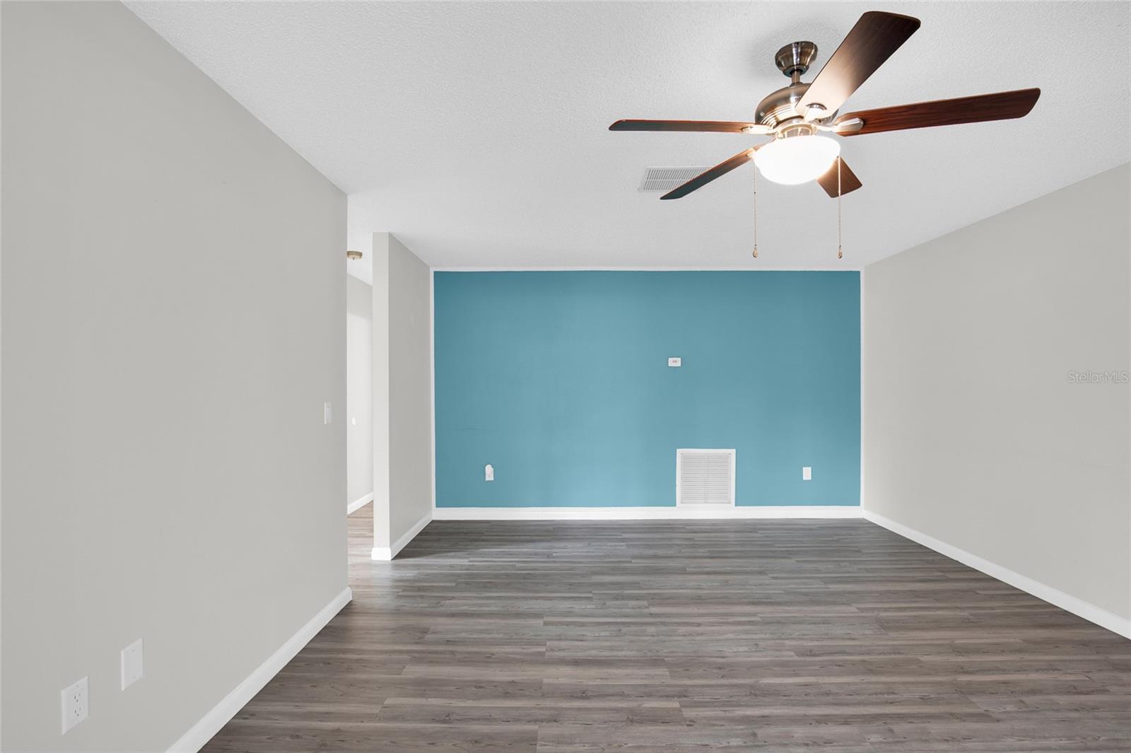 Image 18 of 45 For 317 Bahia Circle