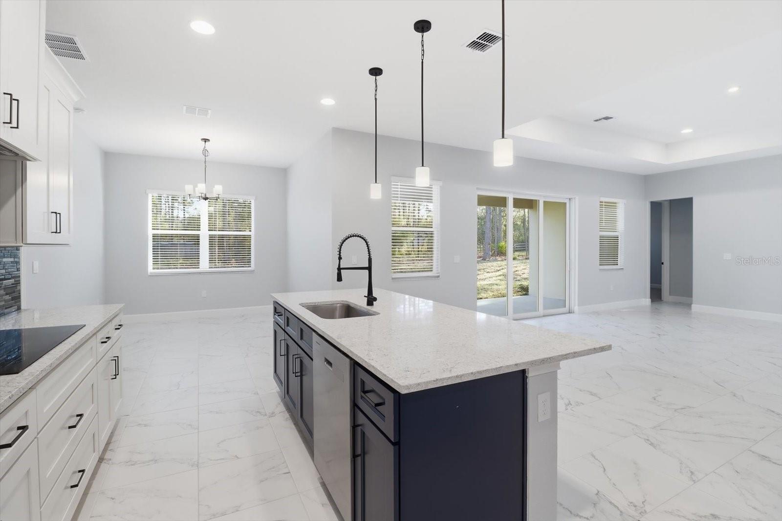 Image 16 of 46 For 2871 Mustang Boulevard 3