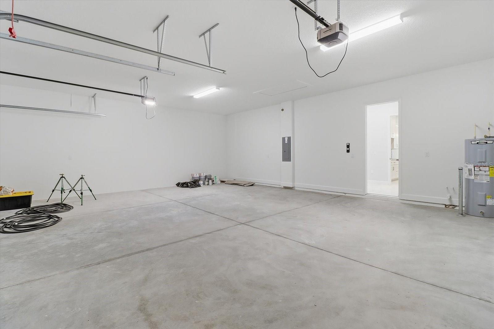 Image 38 of 46 For 2871 Mustang Boulevard 3