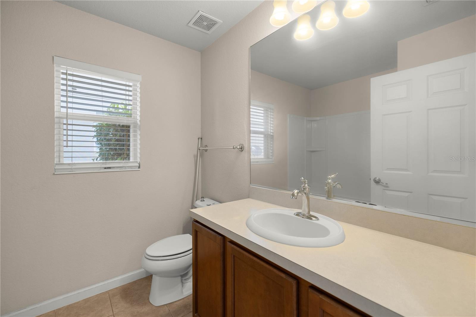 Image 16 of 19 For 4664 40th Place