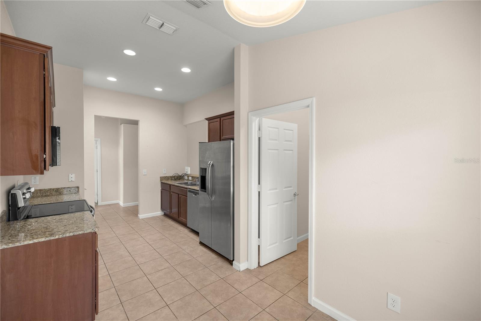 Image 7 of 19 For 4664 40th Place