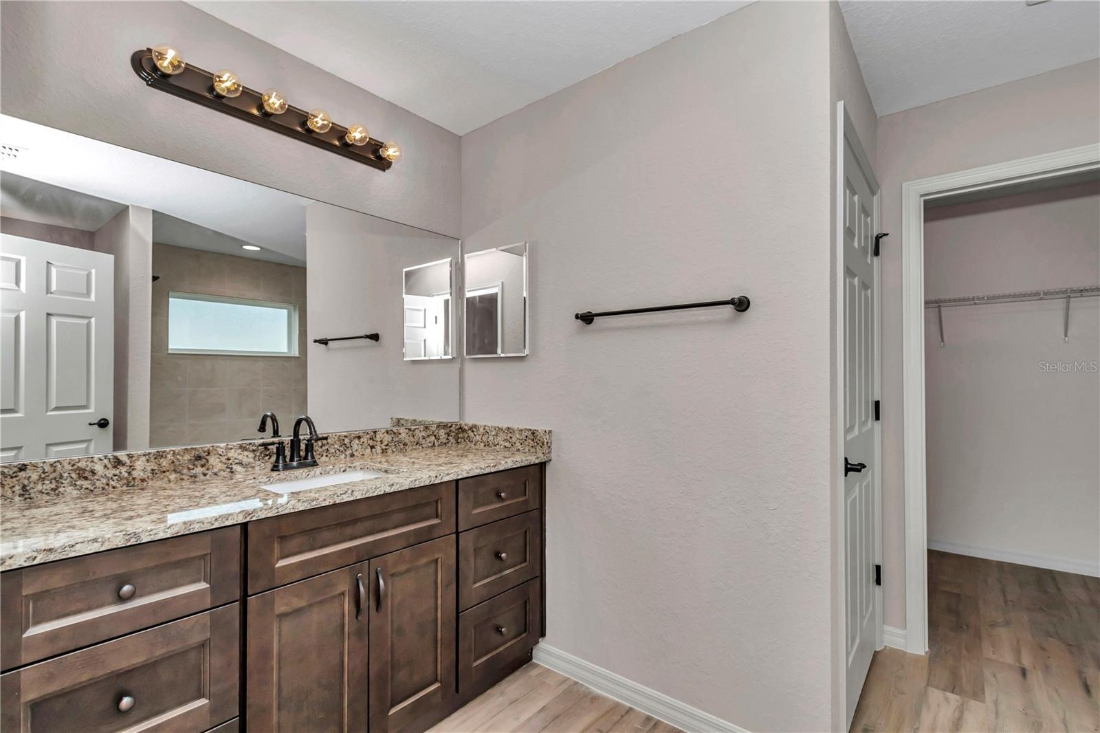 Image 18 of 31 For 12841 83rd Terrace